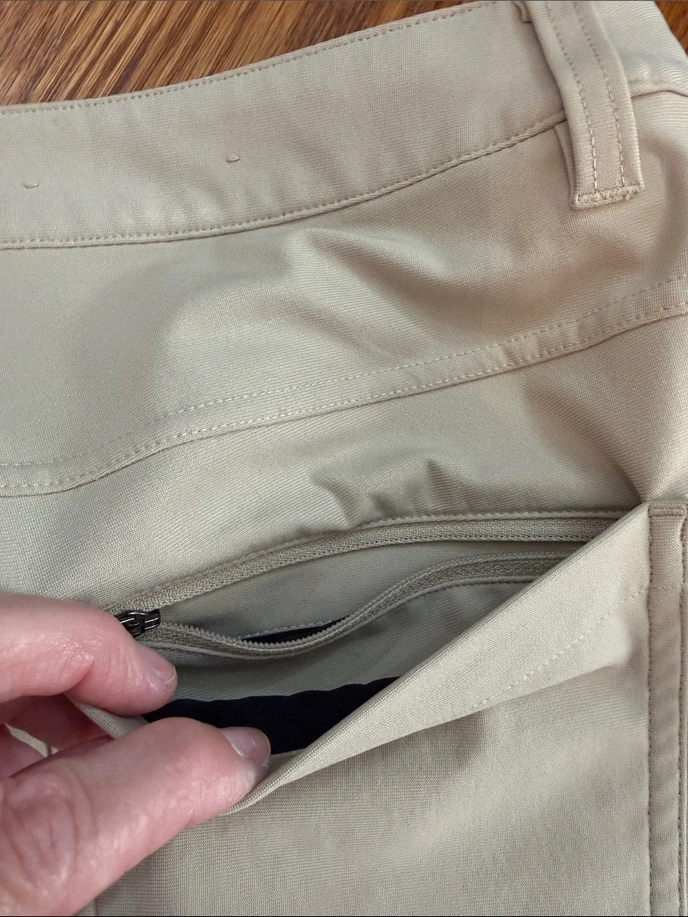 Lululemon Beige Cropped Performance Pants Size Approx 14